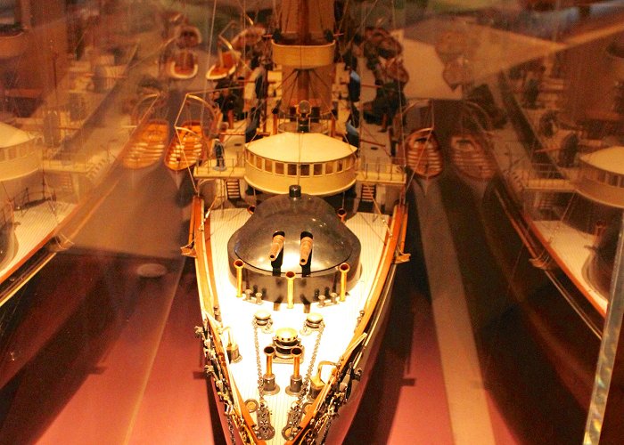 Navy Museum of Royal Navy HNLMS Piet Hein, pantserschip 1/50 model | Battleships & Knights photo