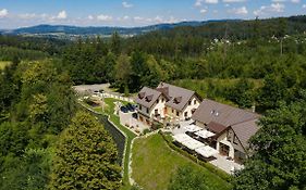 Hotel Penzion Na kraji lesa Valašské Meziříčí Exterior photo