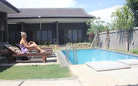 Willy Homestay Uluwatu Exterior photo