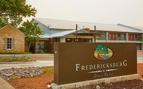 Fredericksburg Inn And Suites Exterior photo