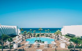 Hotel Iberostar Waves Royal Andalus Chiclana de la Frontera Exterior photo