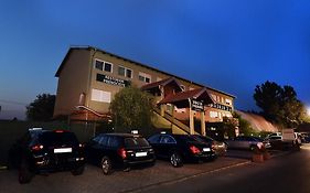 Bed and Breakfast Meridiana Novi Sad Exterior photo