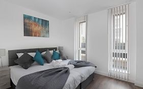 Spacious, Bright & Modern 1 & 2 Bed Apartments At Sligo House - Central Watford Watford  Exterior photo