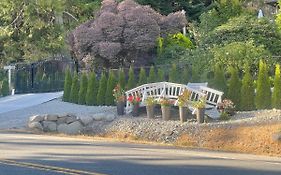 Vila Garden Bridge House Sechelt Exterior photo