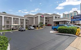 Comfort Inn & Suites Nashville Downtown - Stadium Exterior photo