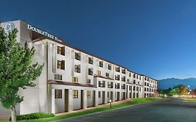 Hotel Doubletree By Hilton Colorado Springs Exterior photo