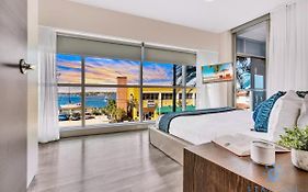 Apartment With Bay View Balcony - Pool - Up To 6 - Gym Hollywood Exterior photo