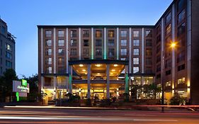 Holiday Inn & Suites Vancouver Downtown, An Ihg Hotel Exterior photo