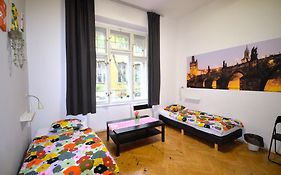 Hostel Travel&Joy Backpackers Praha Exterior photo