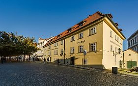 Hotel Archibald At The Charles Bridge Praha Exterior photo