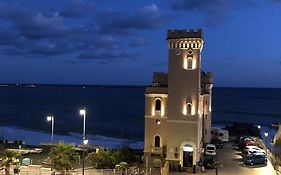 Hotel Castello Miramare Janov Exterior photo