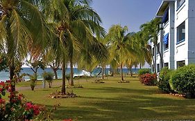 Carib Beach Apartments Negril Exterior photo