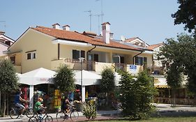 Apartmán Casa Ariete Bibione Exterior photo