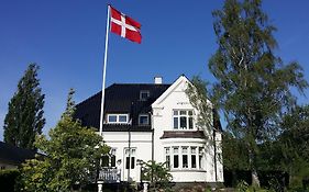 Bed and Breakfast Engholmbb Odense Exterior photo