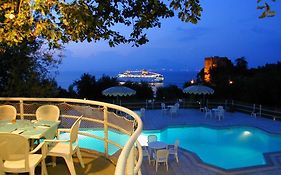 Hotel Camping Nube D'Argento Sorrento Exterior photo