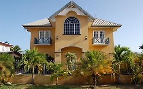 Vila Casa Del Sol Tobago Bon Accord Village Exterior photo