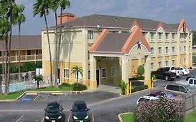 Hotel Super 8 By Wyndham Harlingen Tx Exterior photo