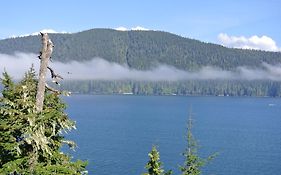 Vila Bjorn Holm Port Renfrew Exterior photo