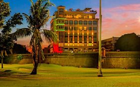 Hotel The Bayleaf Intramuros Manila Exterior photo