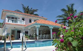 Bed and Breakfast Brisas Doradas Cabarete Exterior photo