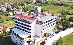 Hotel International Prishtina & Spa Priština Exterior photo