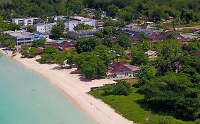 Hotel Coral Seas Beach Negril Exterior photo