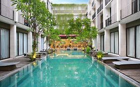 Hotel Terrace At Kuta Legian Exterior photo