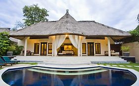 Garden Villa Bali Seminyak Exterior photo