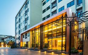 Hotel Aim House Bangkok No Parking Exterior photo