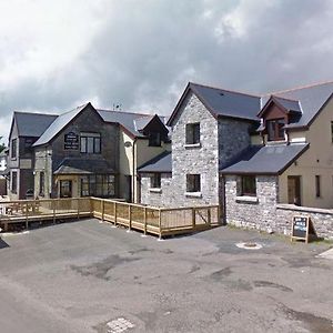 Green Bridge Inn Pendine Exterior photo