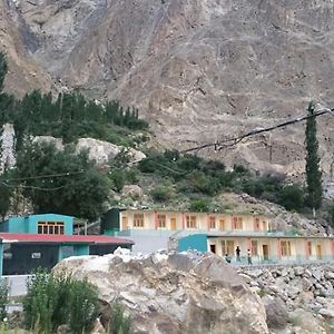 Eden Lake View Hotel Karimabad  Exterior photo