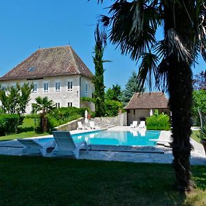 Bed and Breakfast Domaine Du Manoir Les Avenières Exterior photo