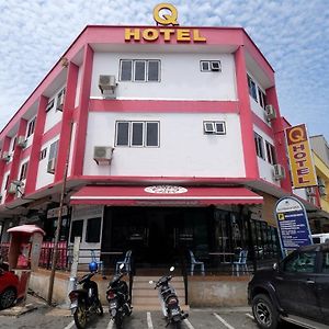 Oyo 1104 Q Hotel Temerloh Exterior photo