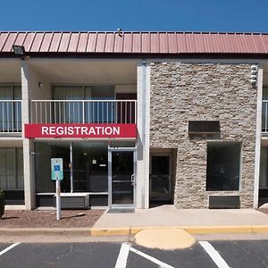 Red Roof Inn Dumfries-Quantico Exterior photo