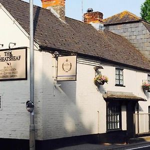 Bed and Breakfast The Wheatsheaf Salisbury Exterior photo