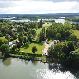 Vila Clairseine Tournedos-sur-Seine Exterior photo