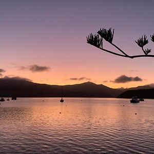 Vila Love Akaroa Retreat Exterior photo