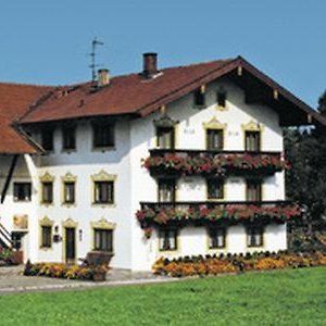 Hotel Beim Hanslbauer Chieming Exterior photo