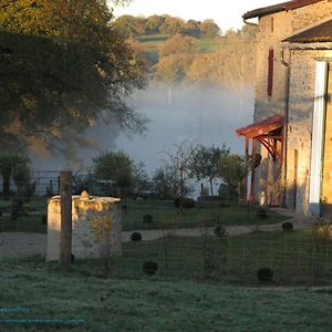 Bed and Breakfast La Ferme De Pomereix Le Dorat Exterior photo