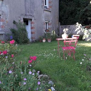 Bed and Breakfast Chambre D Hote Chez Fany Mur-de-Bretagne Exterior photo