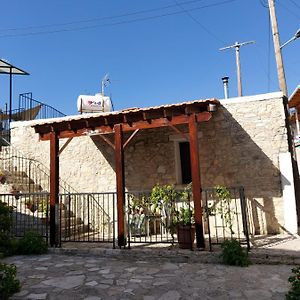 Penzion John' s House Lemesos Exterior photo