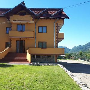 Hotel Pensiunea Annalisa Corbeni Exterior photo