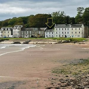 Apartmán Beside The Bay Millport Exterior photo