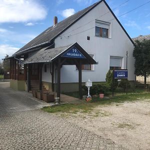 Hotel Kertesz Rozsa Vendeghaz Nagykanizsa Exterior photo