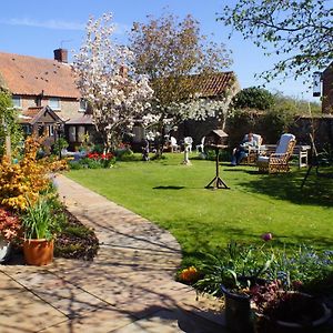 The Old Bakery B&B Hindolveston Exterior photo