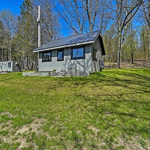 Apartmán Cozy Hillside Retreat With Bbq, Fire Pit, And Trails! Milford Exterior photo