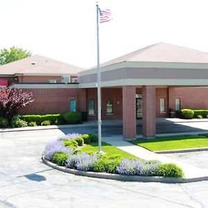 Red Roof Inn Gurnee - Waukegan Exterior photo