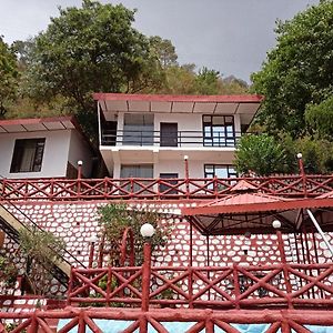 Ceyone Hotels Mussoorie Exterior photo
