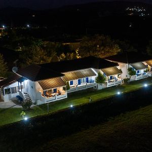 Blue Houses Apartments Finikounda Exterior photo