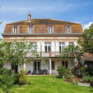 Bed and Breakfast Au Coeur Des Elements Saint-Nicolas-de-la-Grave Exterior photo